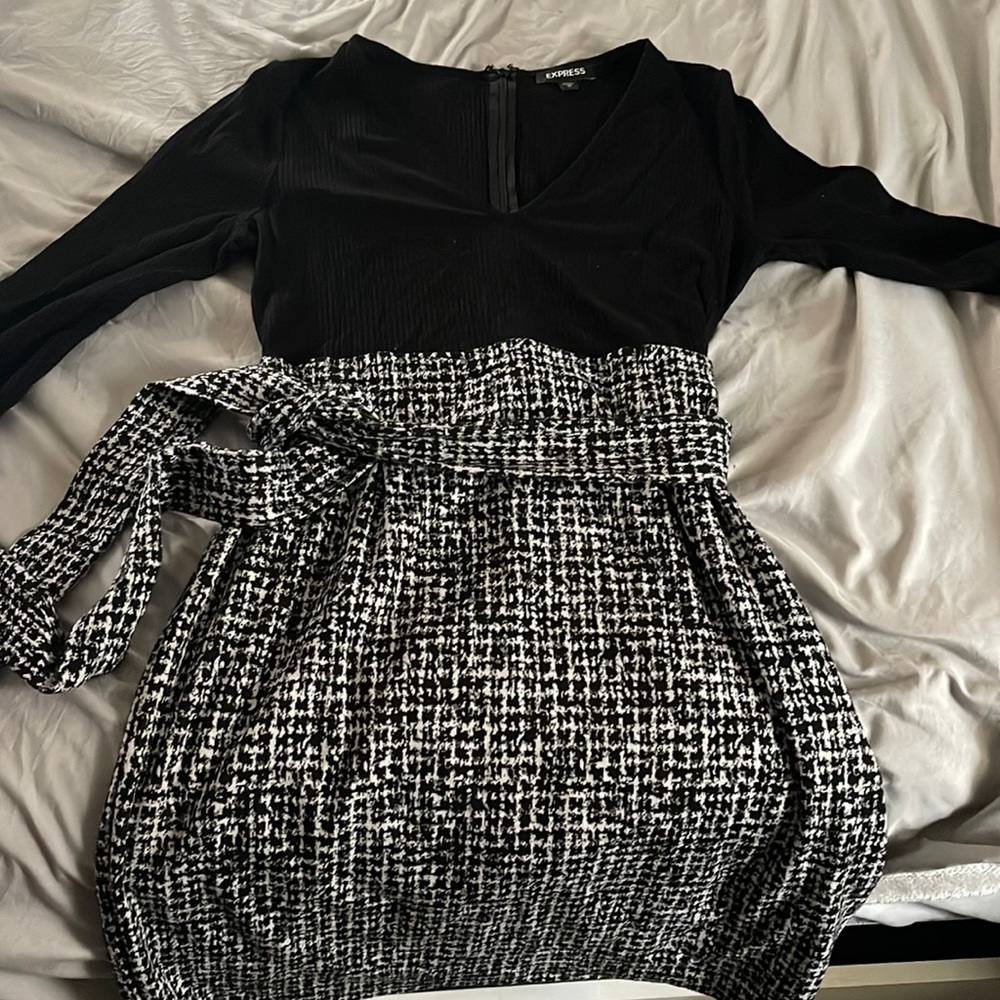 Express black and white dress